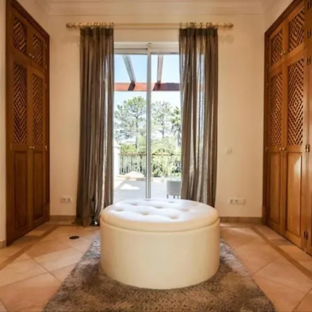 Villa Monte Luxe - 6 Bedroom Luxury - Cinema - Pool Table - Jacuzzi